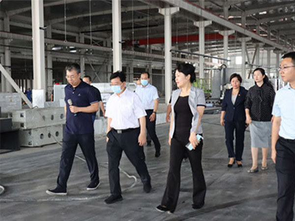 洛陽市長徐衣顯一行蒞臨鴻元軸承新廠項目建設現(xiàn)場考察
